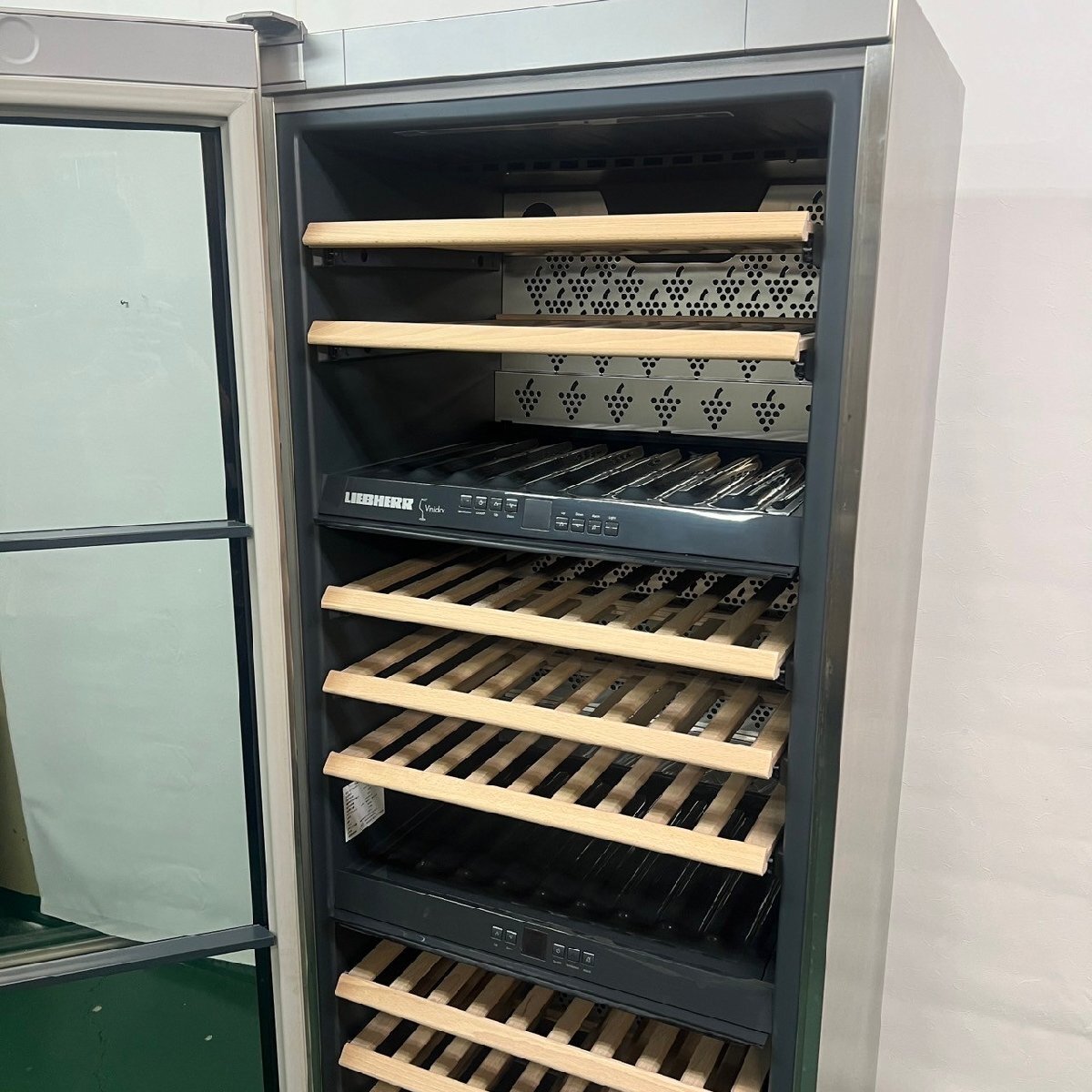 LIEBHERR/ Lee p hell wine cellar WTes4677 Vinidor wine cabinet 422L operation verification ending /C3838