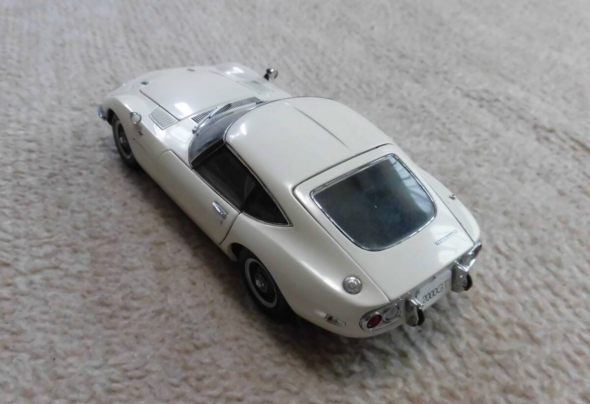 MMP製 TOYOTA 2000GT ホワイト 1/24スケール_画像9