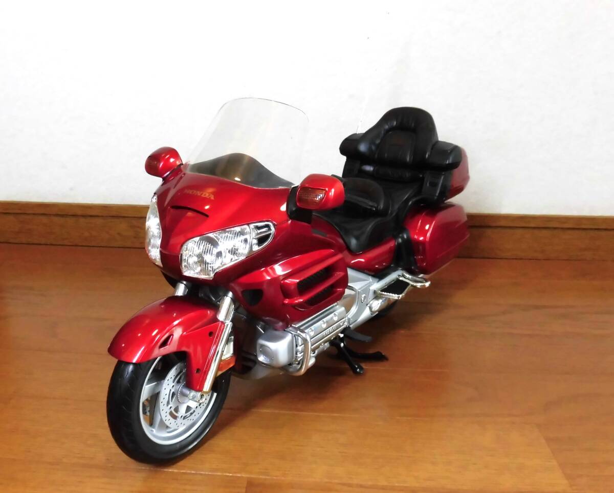 モーターマックス製 HONDAゴールドウイングGL1800（レッド）1/6スケールの画像2