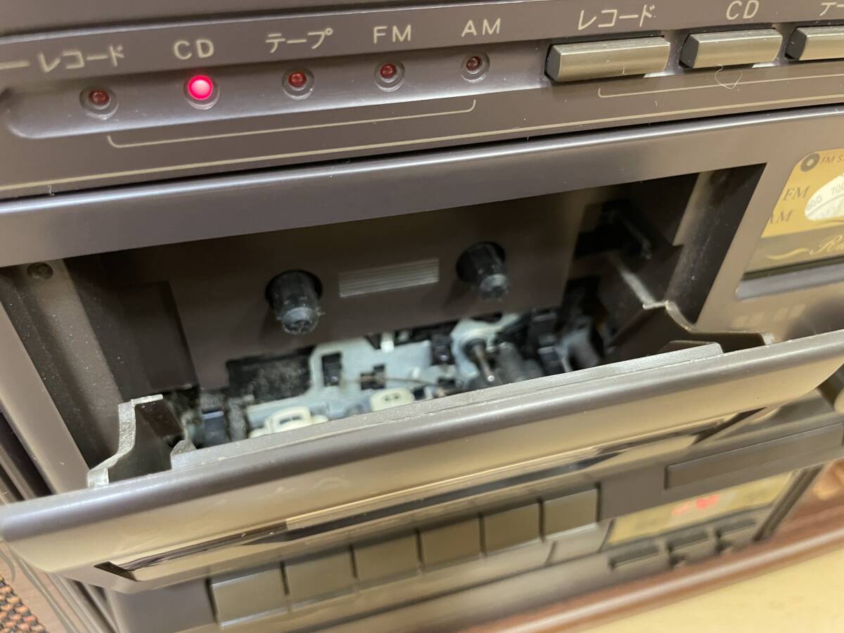 【7009】通電確認済み COLUMBIA コロンビア GP-28 卓上型ステレオシステム レコード ラジオ CD カセット 動作未確認 現状品 長期保管品の画像10