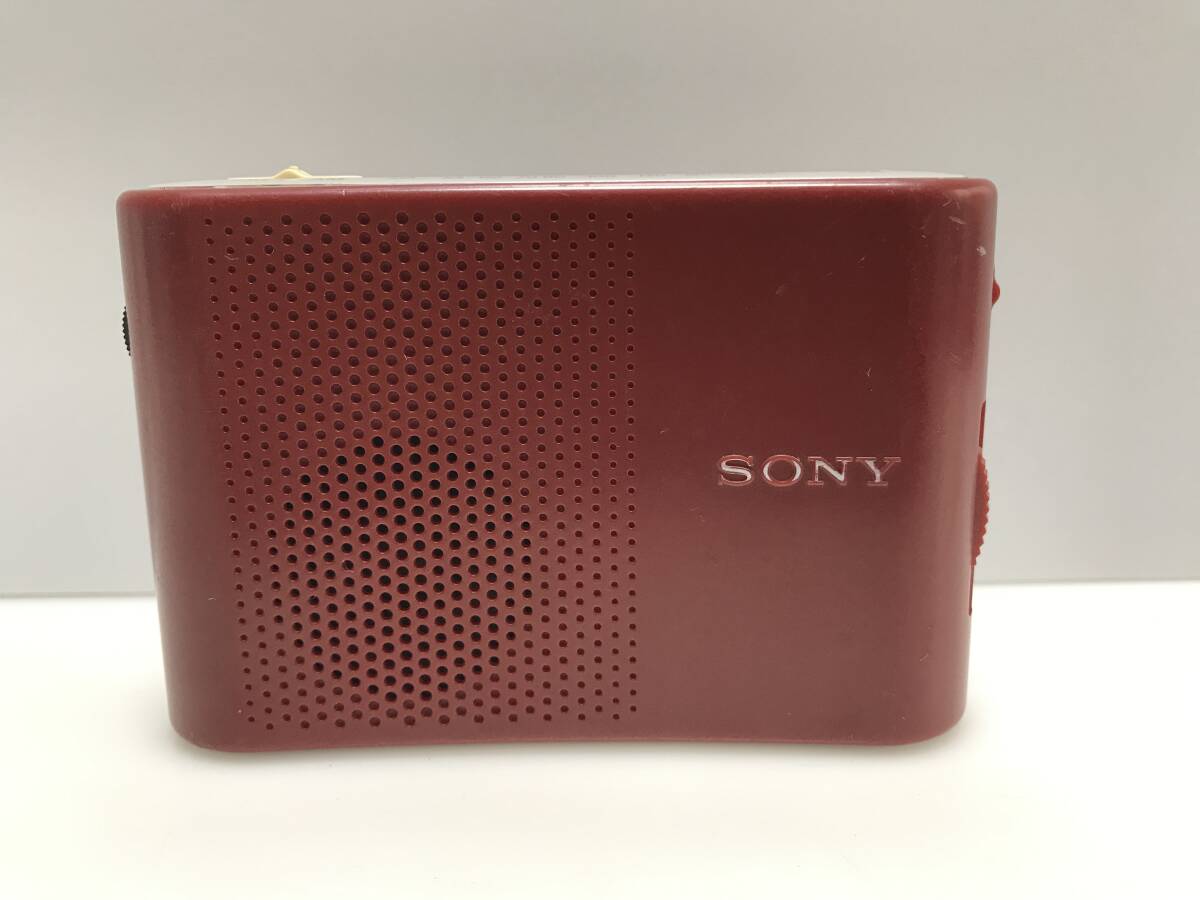 SONY　ポータブルラジオ　ICF-51　ジャンクRT-3907_画像1