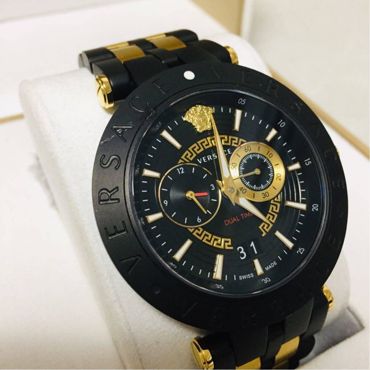 動作確認済 VERSACE V-RACE DUAL TIME VEBV00619 クォーツ スモセコ デイト ヴェルサーチ デュアルタイム ギャラ付 i0108_画像5