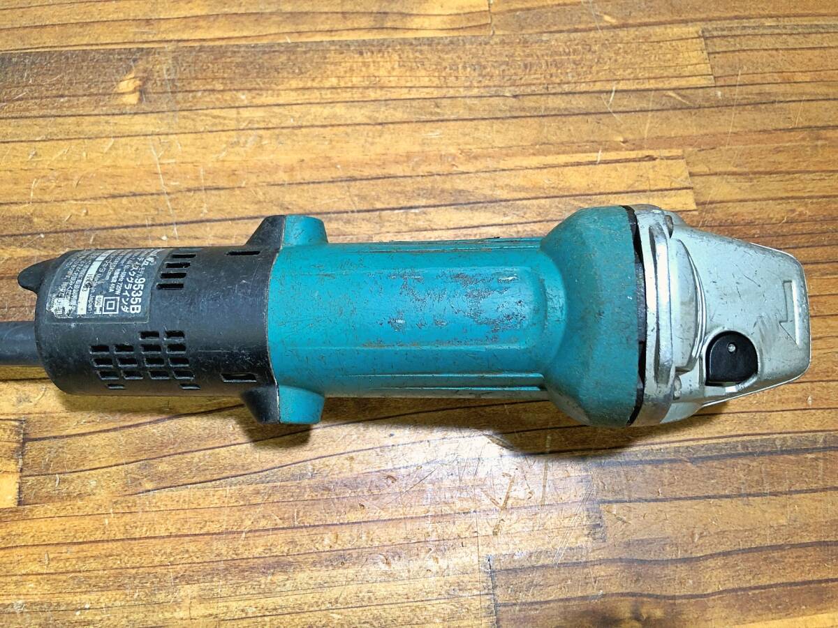 makita 9535B 125mmディスクグラインダ 動作確認済 124563 管240421 BGFAの画像3