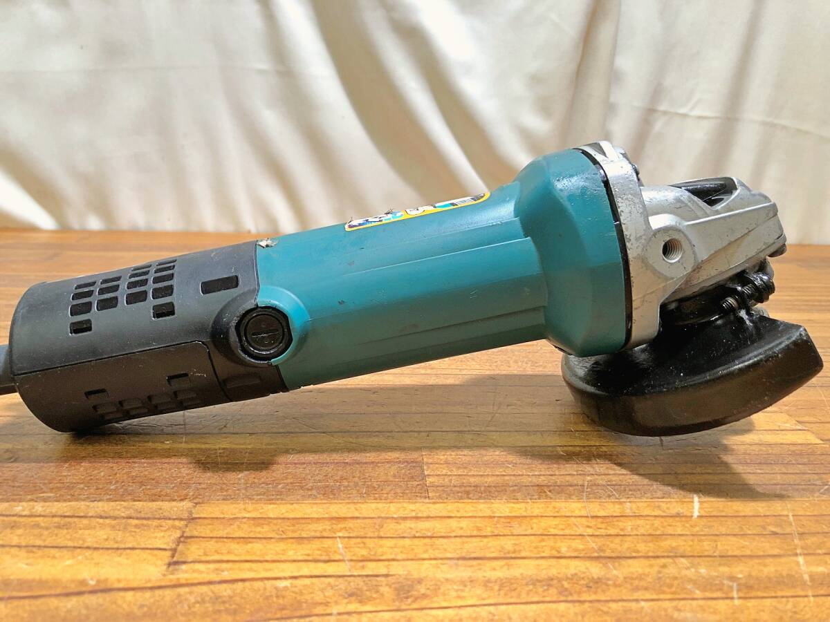 makita 9533BH 100mmディスクグラインダ 動作確認済 56237 管240421 BGFAの画像2