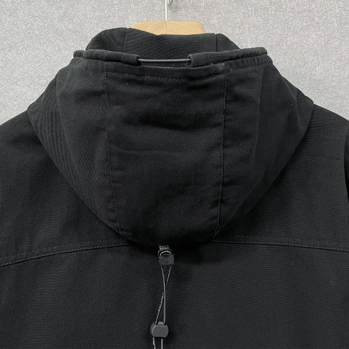  standard * jacket regular price 6 ten thousand *Emmauela* Italy * milano departure * high grade heat insulation .. endurance plain with a hood . casual outer usually put on spring summer XL/50