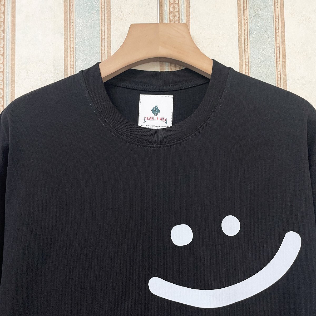 超人気・半袖Tシャツ 定価2万 FRANKLIN MUSK・アメリカ・ニューヨーク発 薄手 通気 吸汗 個性 スウェット カットソー 笑顔 夏服 サイズ3_画像3