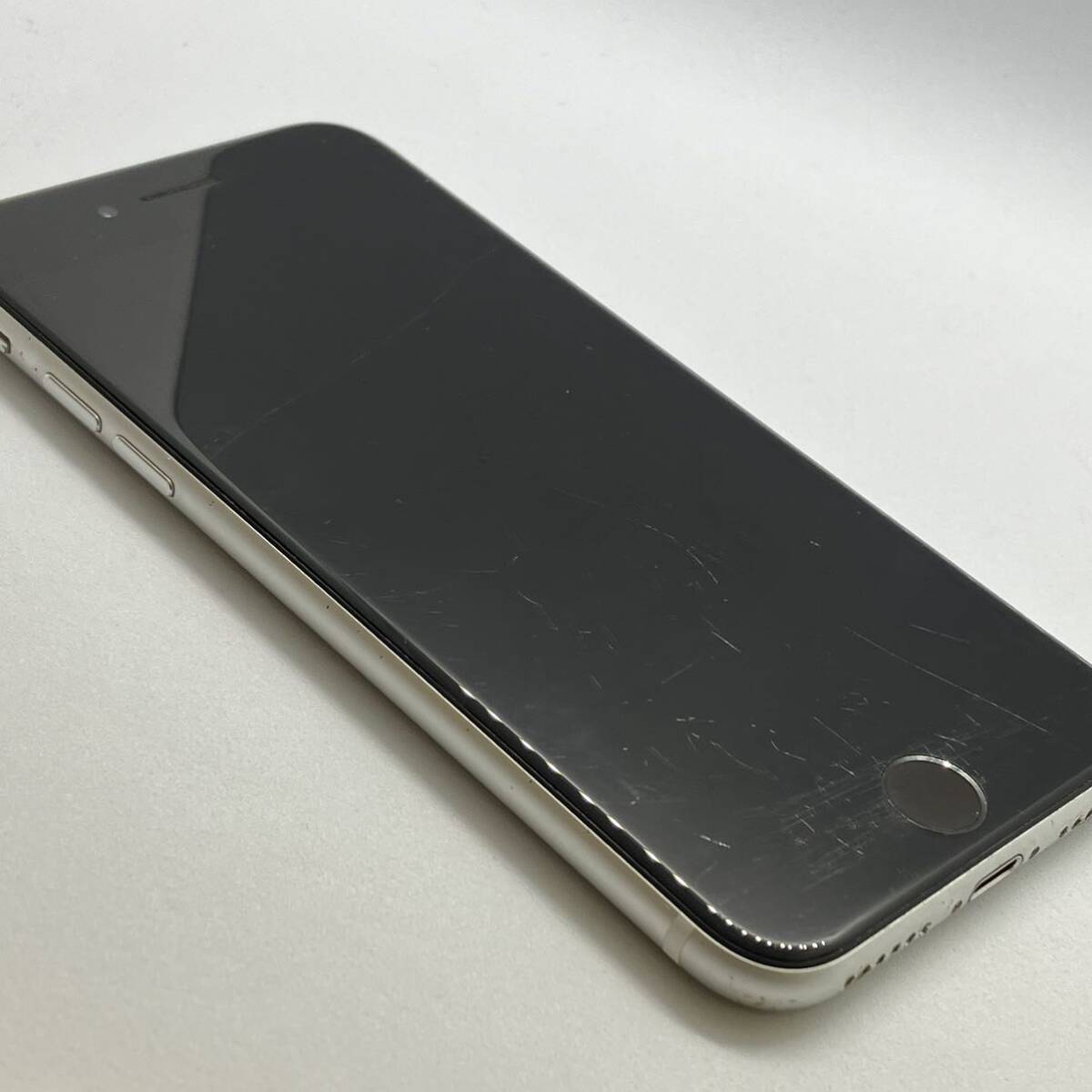 【iPhoneSE2 64GB】MHGQ3J/A ネットワーク利用制限なし auSIMロックあり ホワイト アイフォーン Apple スマートフォン 第二世代の画像5