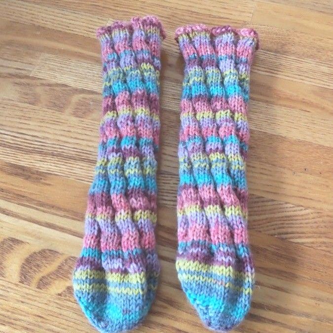 靴下(1歳用) ハンドメイド 毛糸の手編みソックス