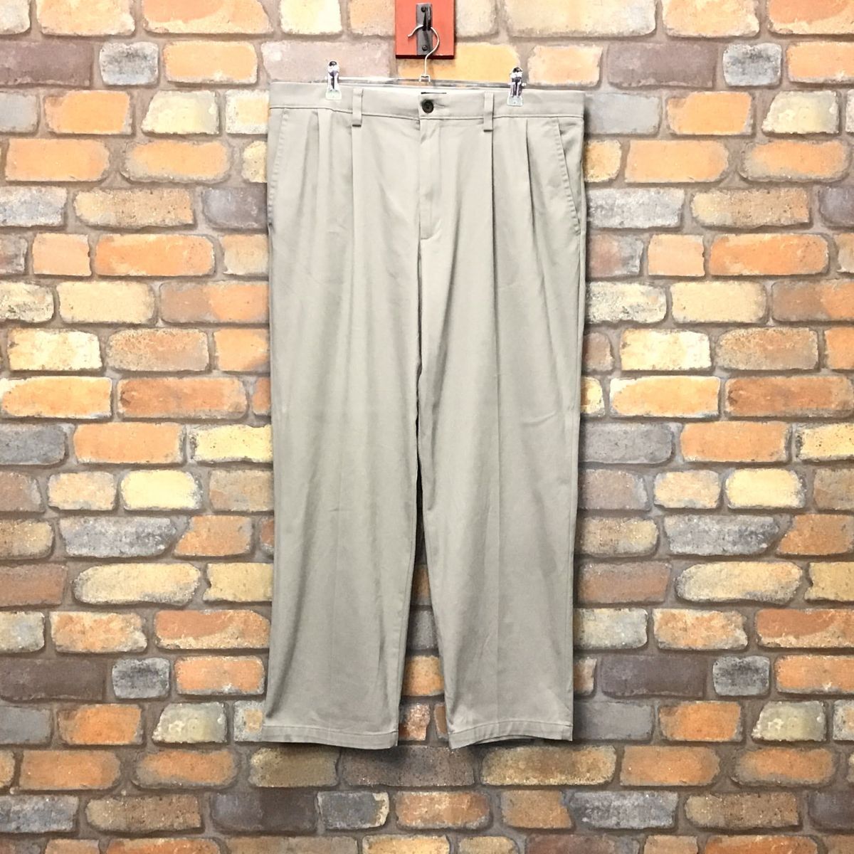 BP3-262★W94センチ位★USA買付商品★ワイドシルエット【DOCKERS】2タック スラックス【W36程度 メンズXL】ベージュ ゴルフ ワーク 古着の画像3