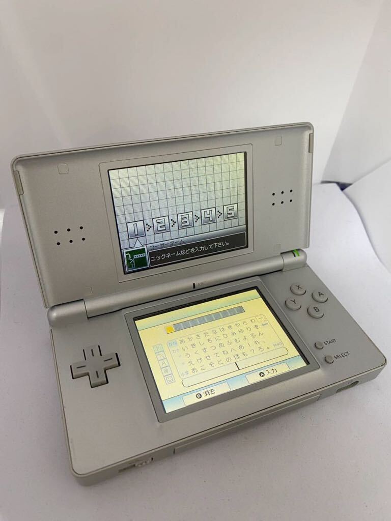 1円スタート Nintendo ニンテンドー 任天堂 DS USG-001 ニンテンドーDS ゲーム DSソフト付き 通電確認済みの画像2