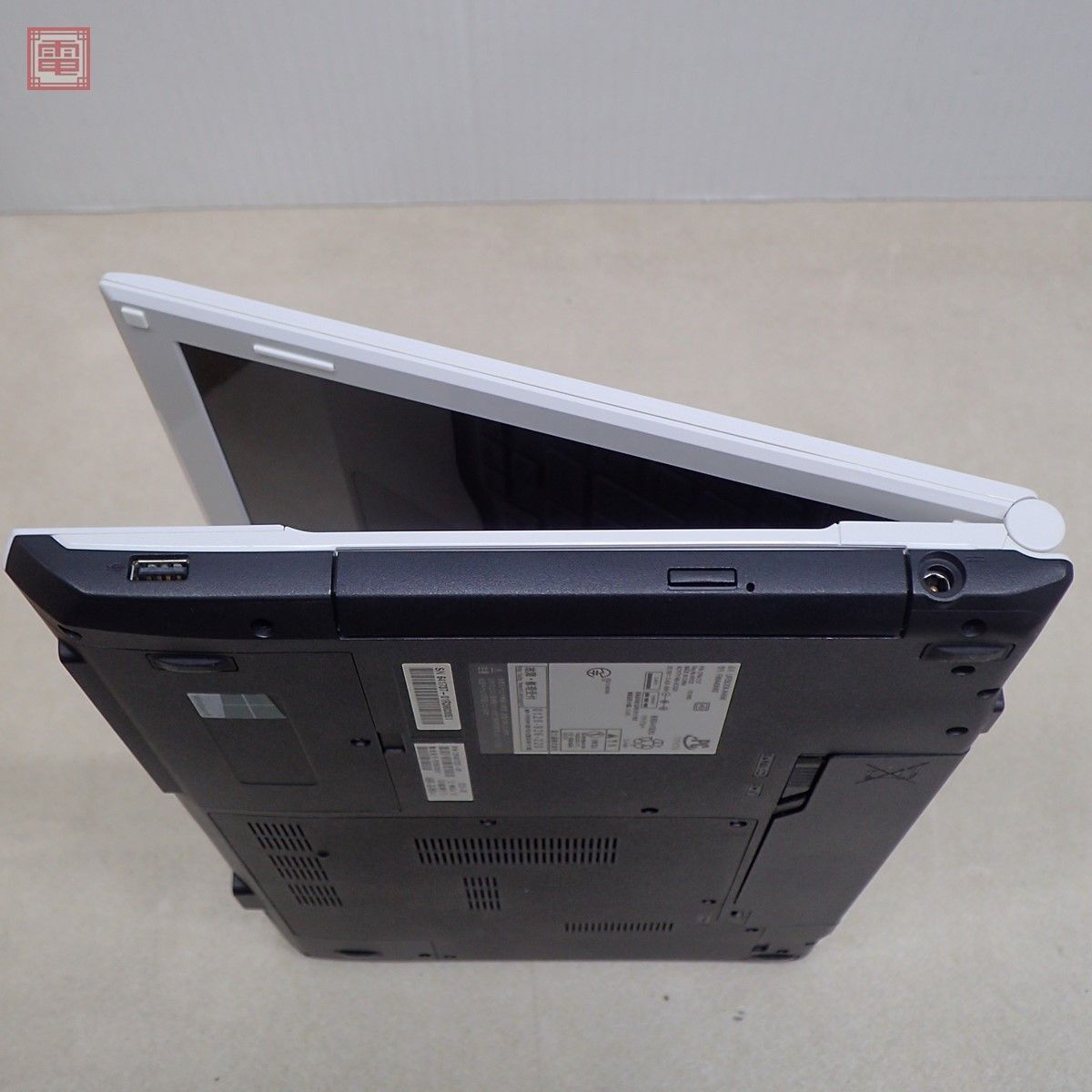 FUJITSU LIFEBOOK AH45/K FMVA45KW2 アーバンホワイト(i3-3120M/メモリ4GB/HDD750GB消去済/BIOS起動のみ確認)富士通 ジャンク【20の画像6