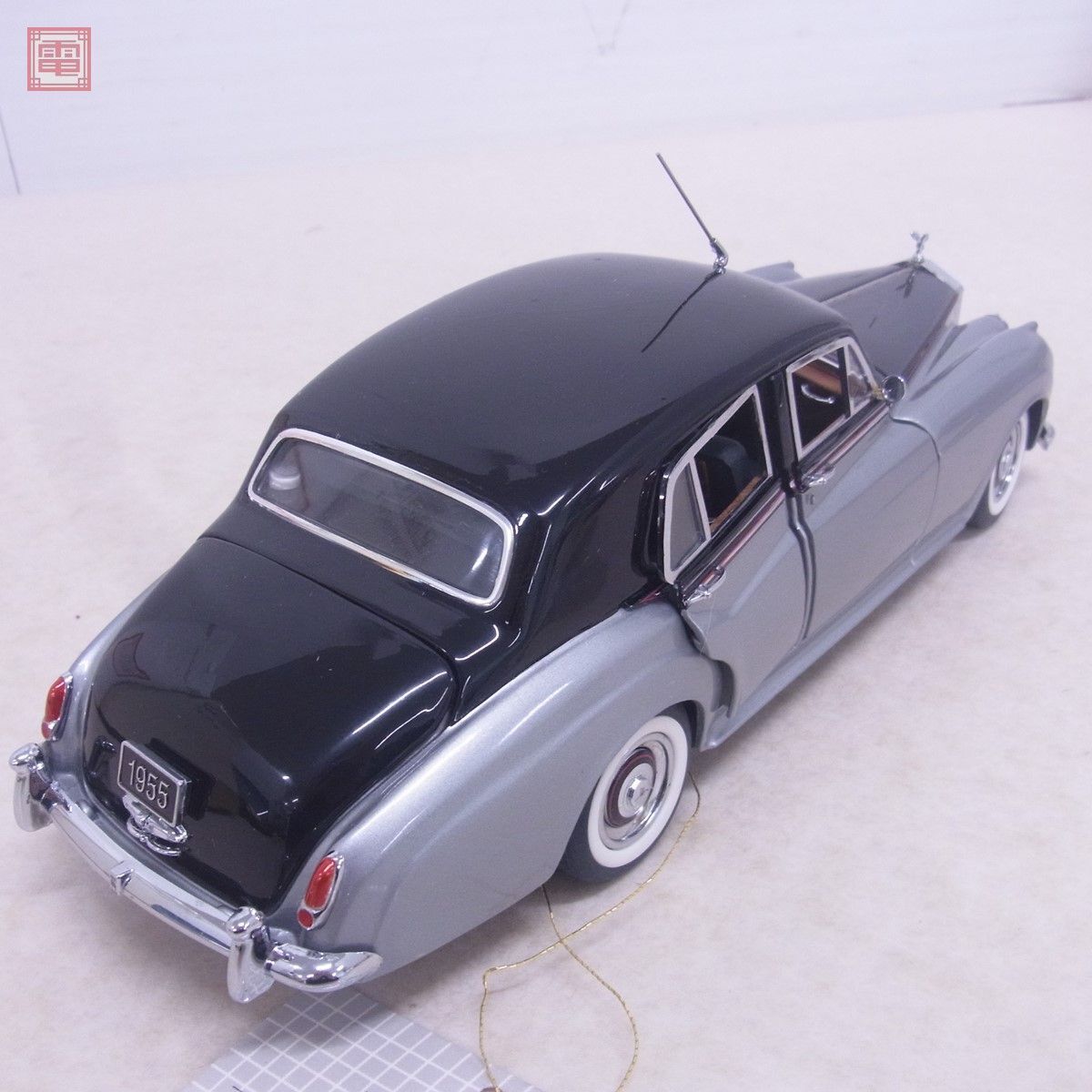 フランクリンミント 1/24 ロールス・ロイス・シルバー・クラウドI FRANKLIN MINT Rolls Royce Silver Cloud【20の画像5