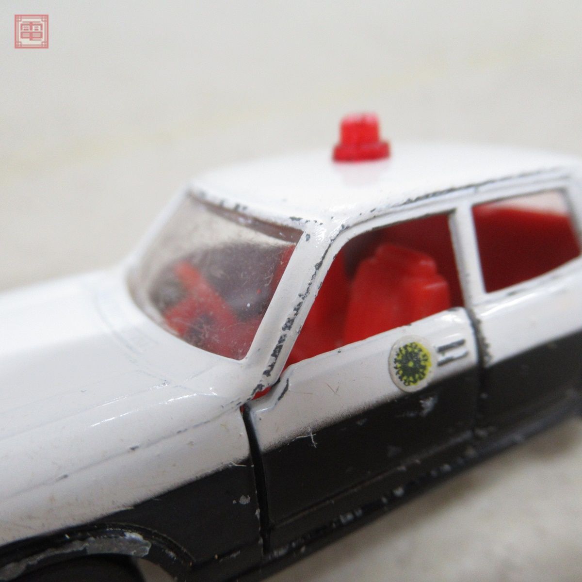 トミカ 日本製 No.4 トヨタ クラウン パトロールカー 旧ホイール TOMICA TOYOTA CROWN 車体のみ 現状品【10の画像7