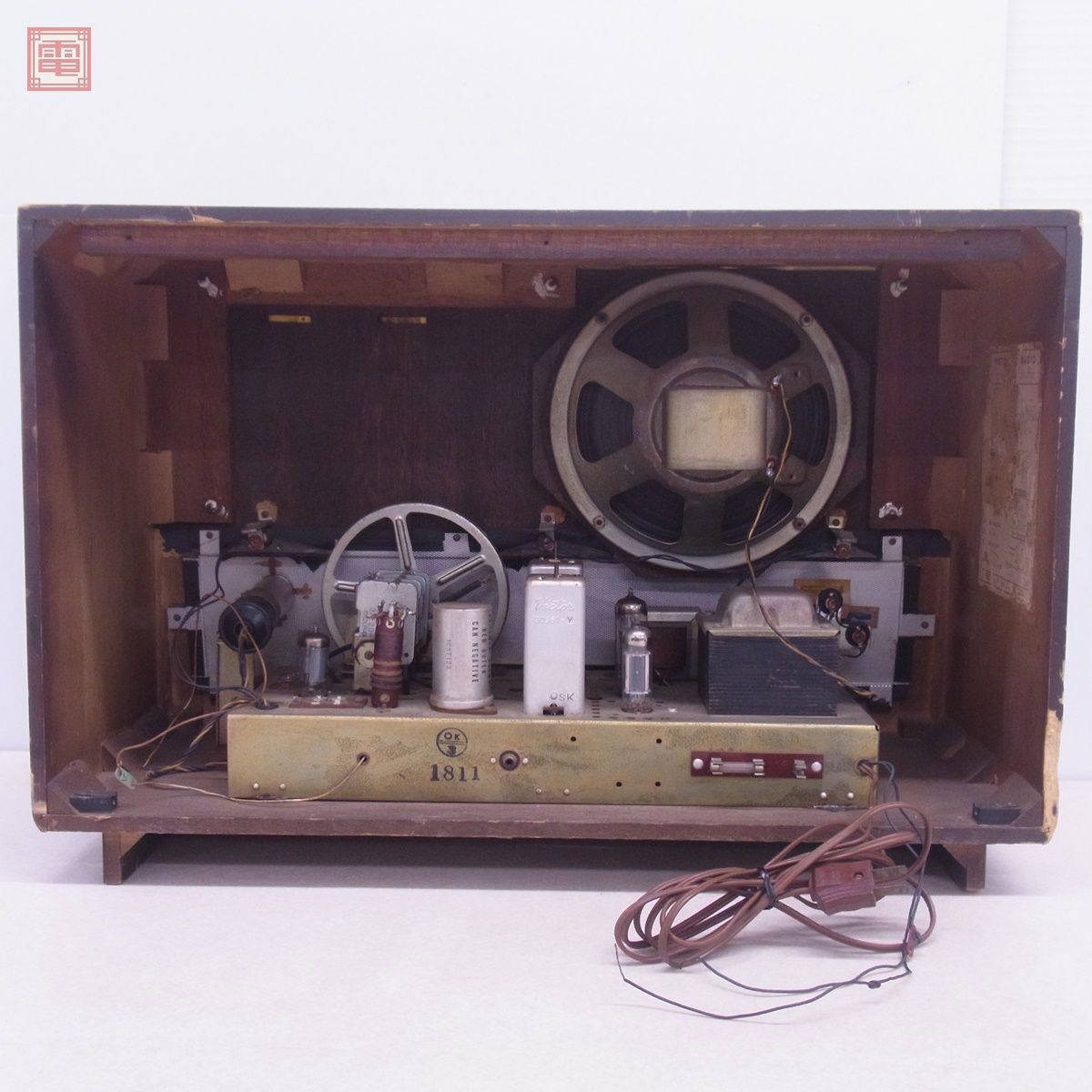真空管ラジオ Victor ビクター 7A-2700 アンティークラジオ 当時物 通電のみ確認 ジャンク【40の画像9