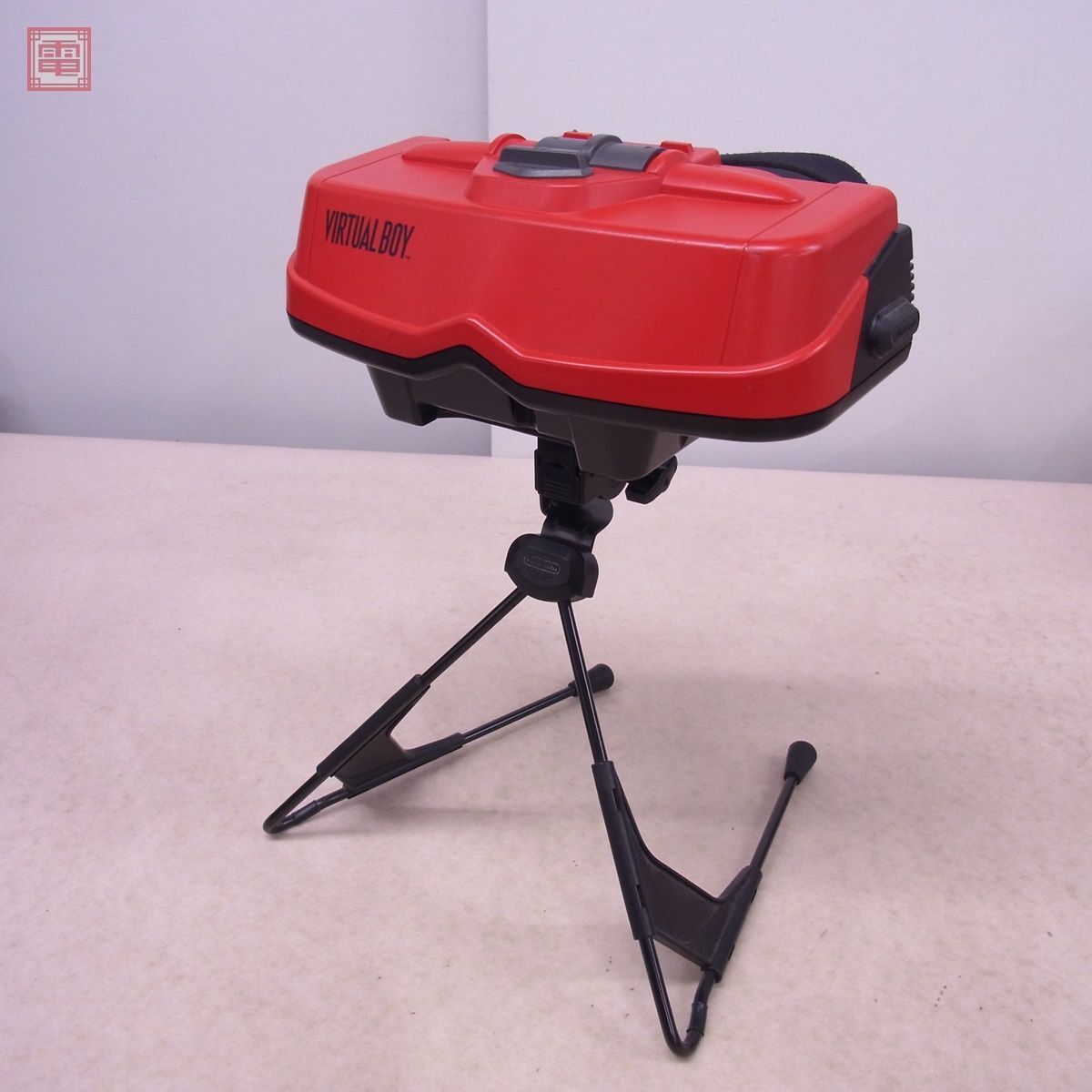 1円〜 動作品 VB バーチャルボーイ VIRTUAL BOY 本体 VUE-001 ニンテンドー 任天堂 Nintendo 箱説付 おまけソフト、ACアダプタタップ付【20_画像2