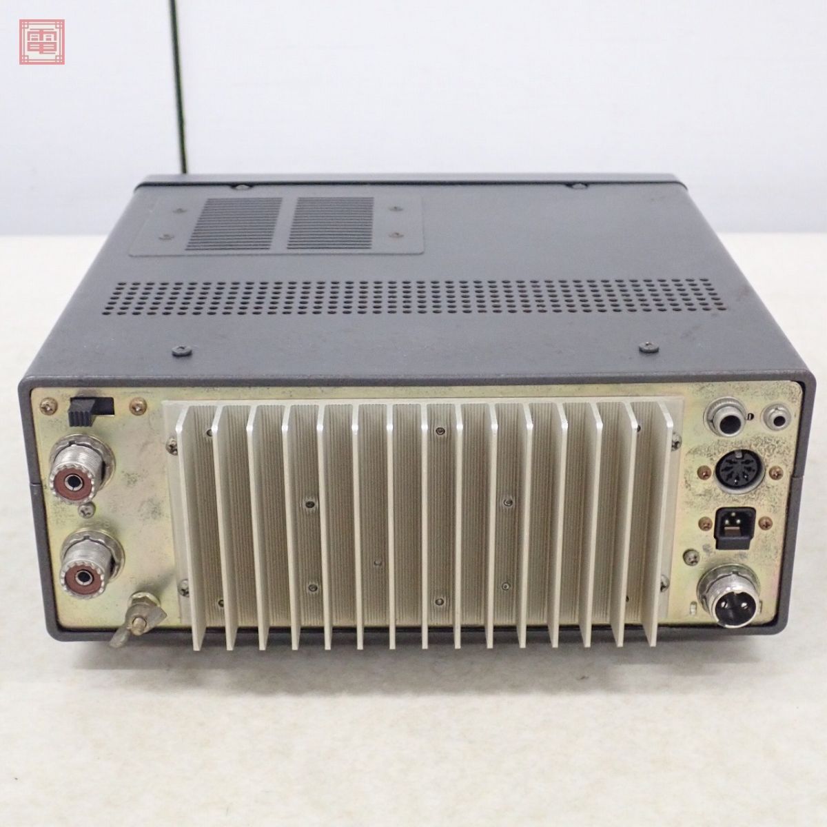  Trio TS-660 21/24/28/50MHz 10W FM unit installation settled TRIO[20