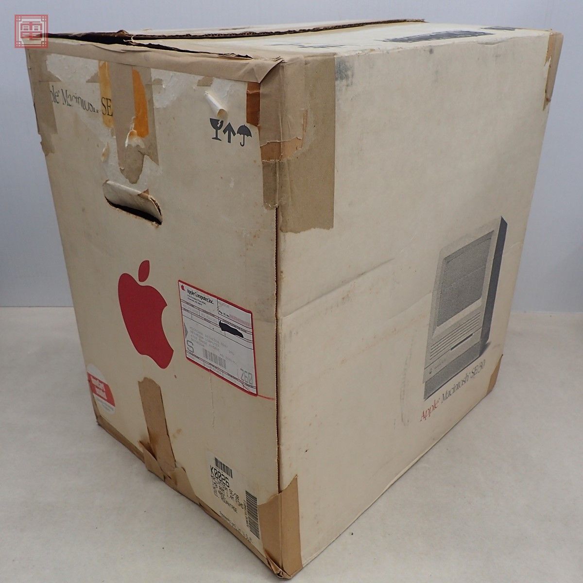 Apple Macintosh SE/30（M5119）本体 箱・マウス付 アップル マッキントッシュ 動作不良 HDD無し ジャンク パーツ取りにどうぞ【EAの画像9