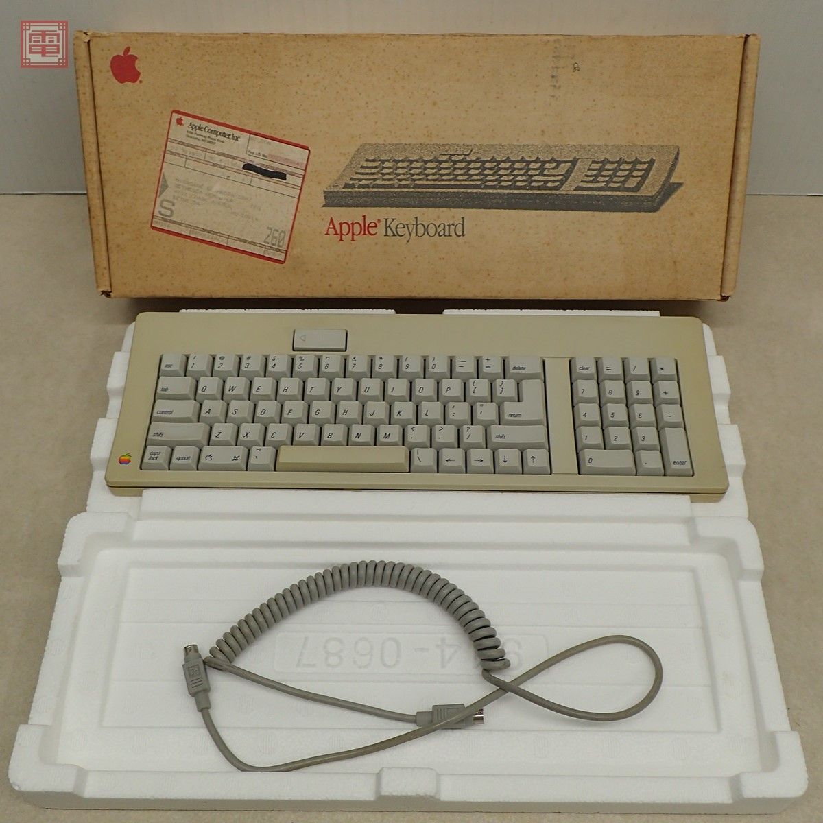 Apple キーボード Apple keyboard M0116 アップルコンピュータ 箱・ケーブル付 動作未確認【40の画像1