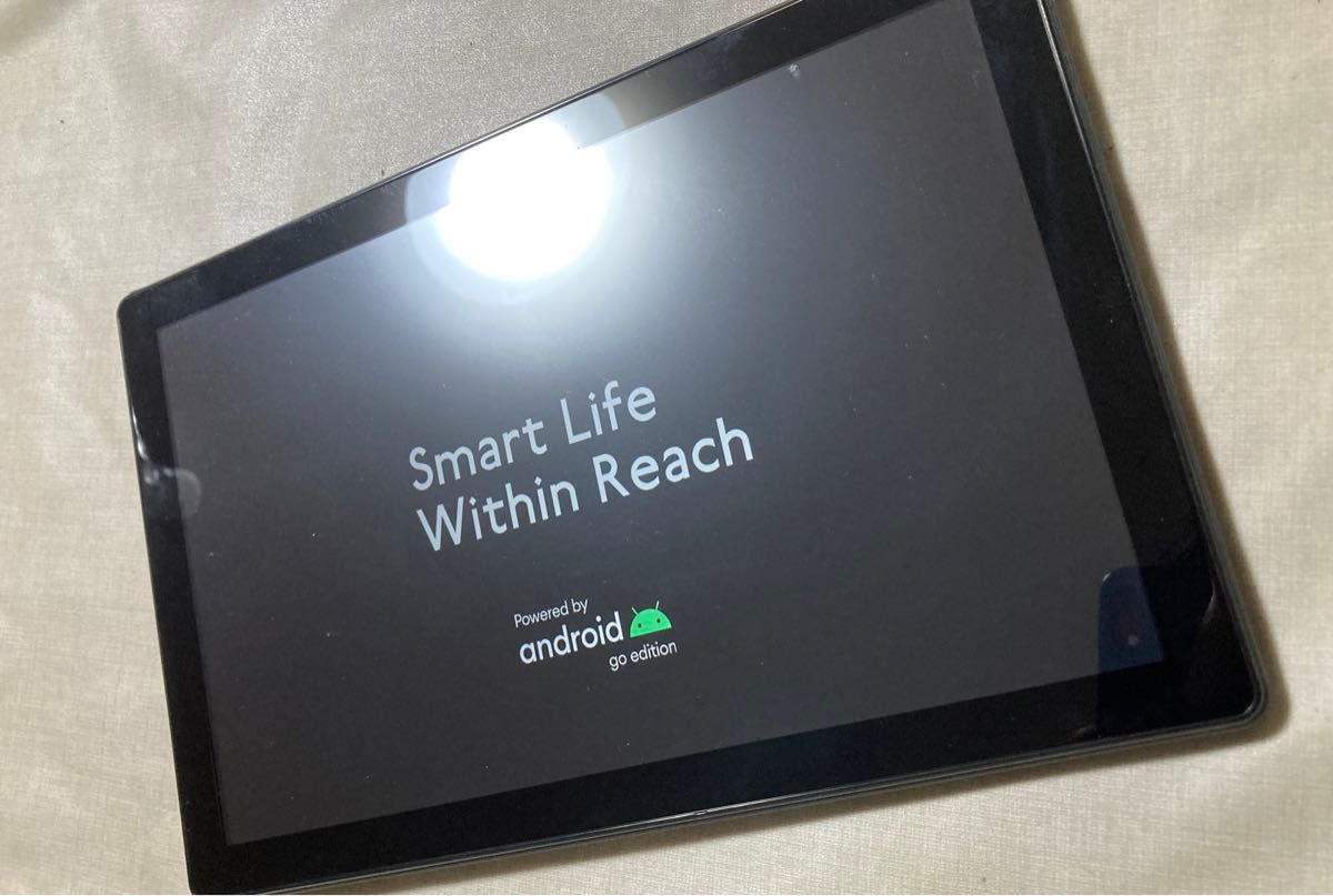 現状品 美品　androidタブレット MB1001 SMART LIFE WITHIN REACH
