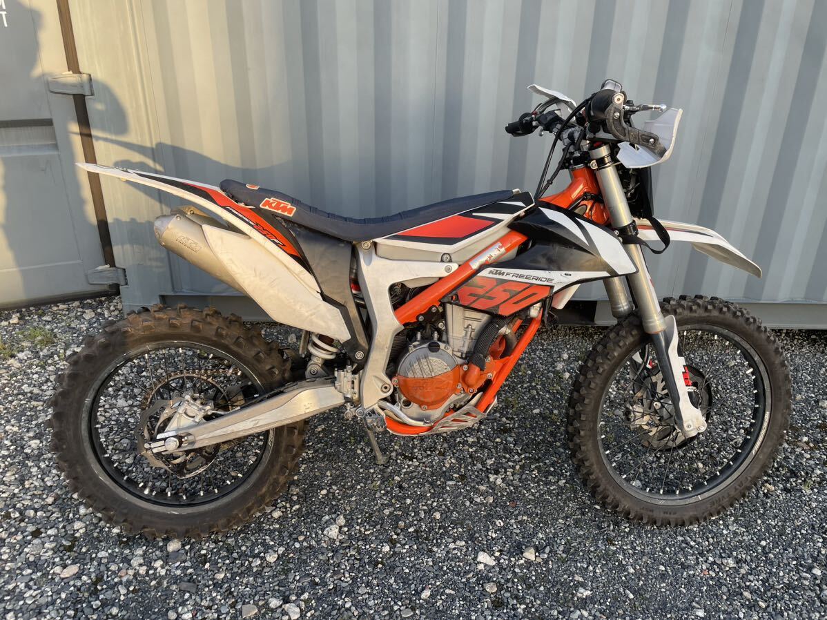 ktm FREERIDE 250F フリーライド 4stの画像1