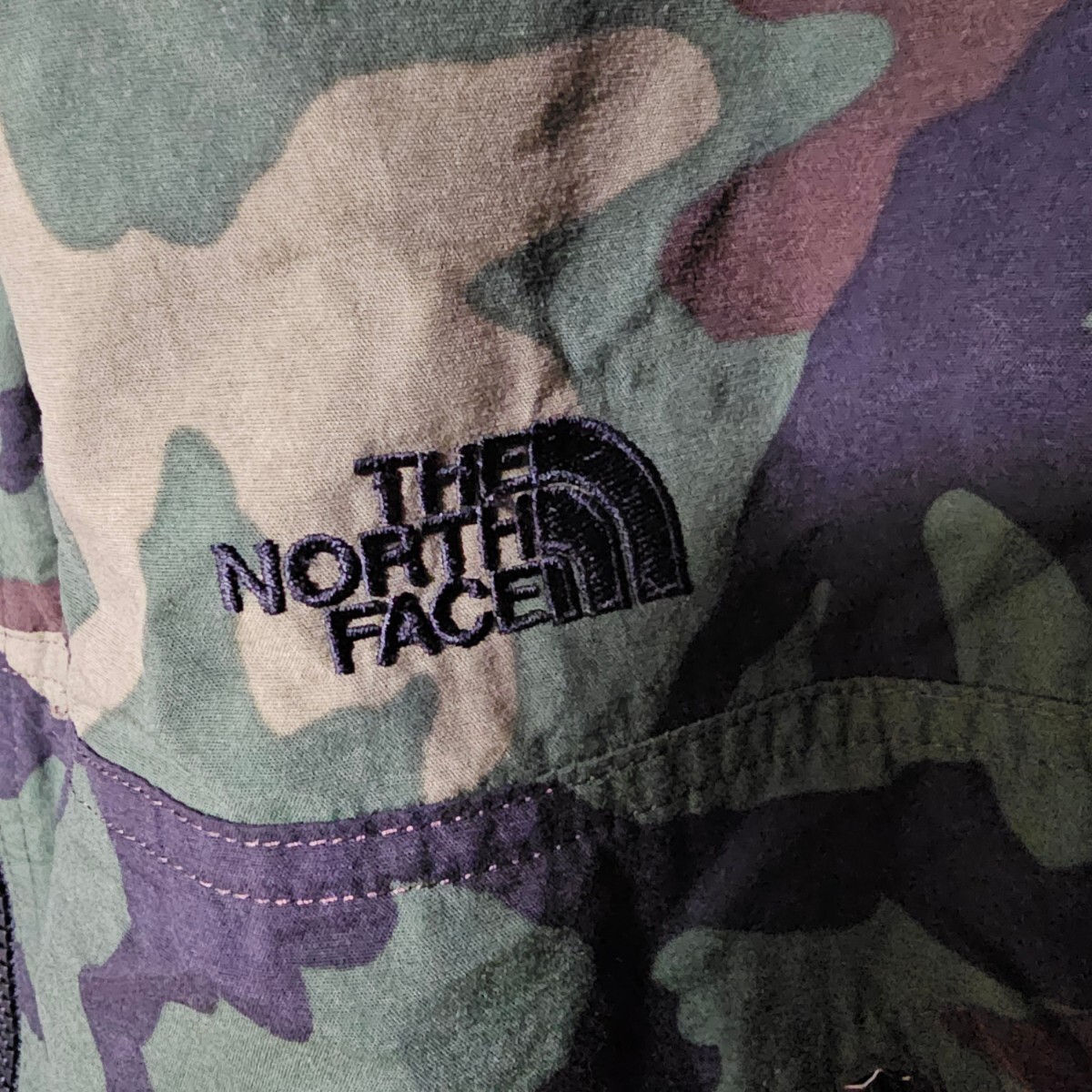 正規品 THE NORTH FACE ノースフェイス 迷彩マウンテンパーカー の画像3