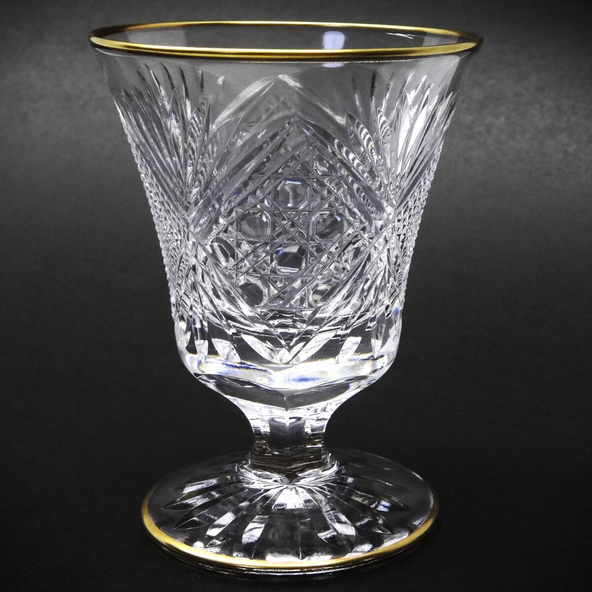 U55 美品 金縁 ボヘミアガラス 金付 高杯 ワイングラス リキュール 冷酒杯 切子 ボヘミアングラスの画像1