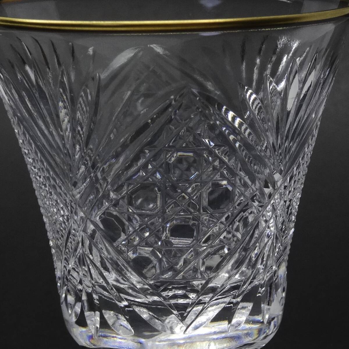 U55 美品 金縁 ボヘミアガラス 金付 高杯 ワイングラス リキュール 冷酒杯 切子 ボヘミアングラスの画像2