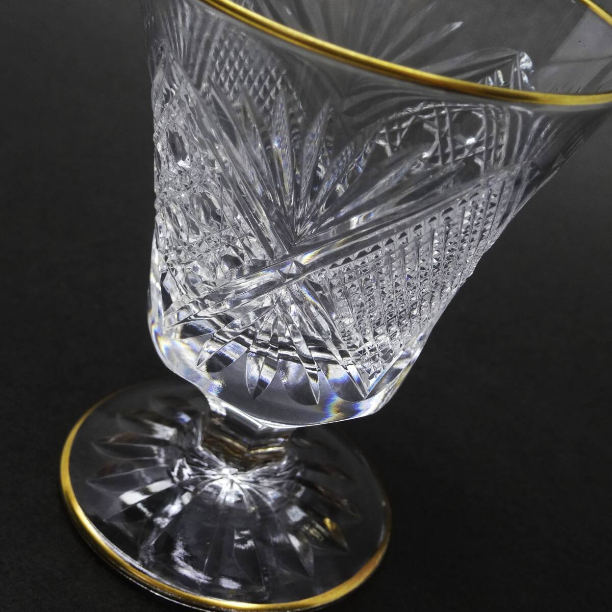 U55 美品 金縁 ボヘミアガラス 金付 高杯 ワイングラス リキュール 冷酒杯 切子 ボヘミアングラスの画像4