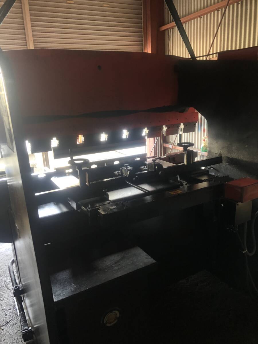  Amada made Press brake (RG-50)50 ton X2M( auto B|G is present type AC servo motor )