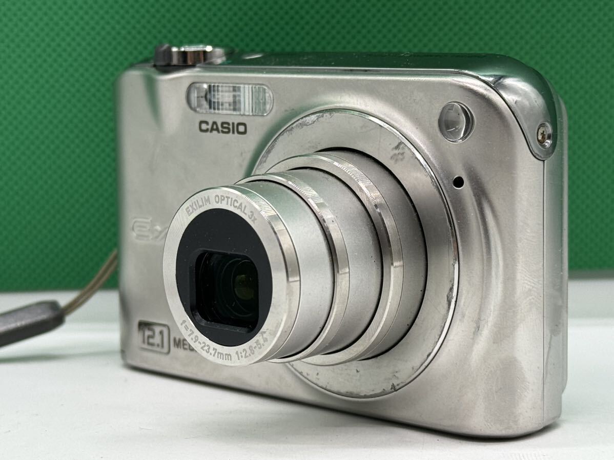 茅AW136 CASIO EXILIM EX-Z1200 コンパクトデジタルカメラ カシオ シルバーの画像1