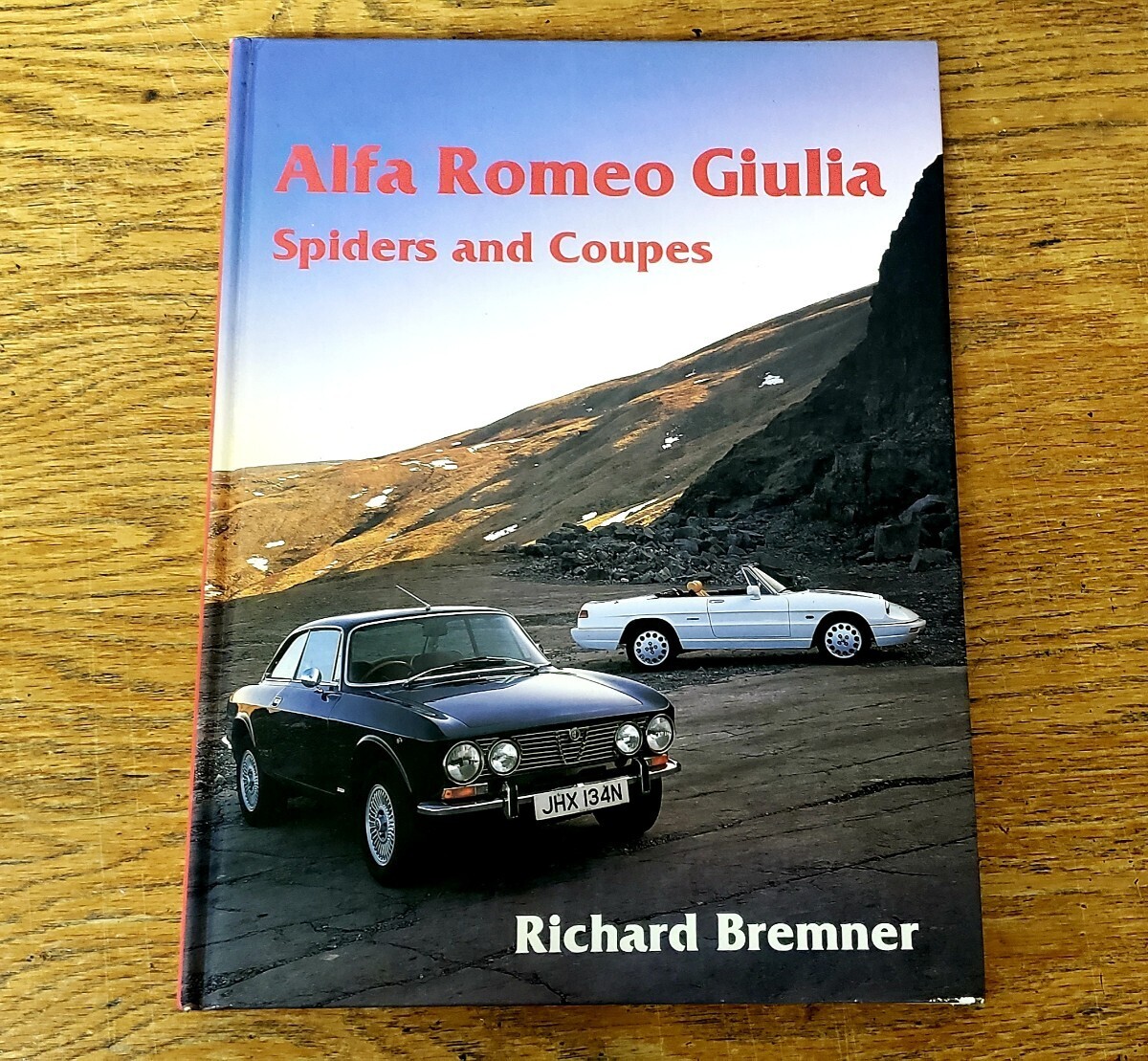 アルファロメオ ジュリア 洋書 Alfa Romeo Giulia Alfa Romeo GTA Tipo105の画像1