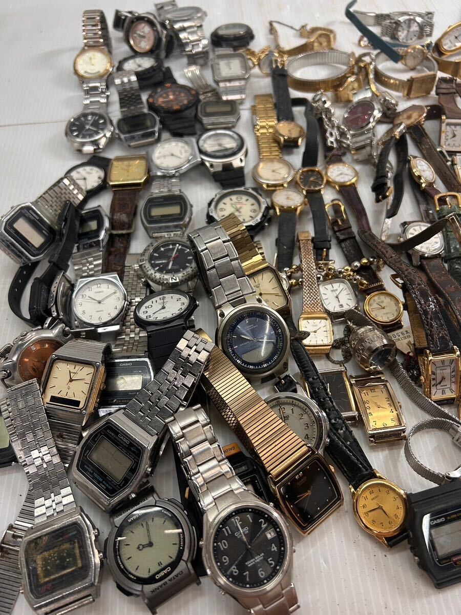 4-24 SEIKO CITIZEN CASIO 腕時計 まとめ売り 約128本 直接引き取り可_画像4