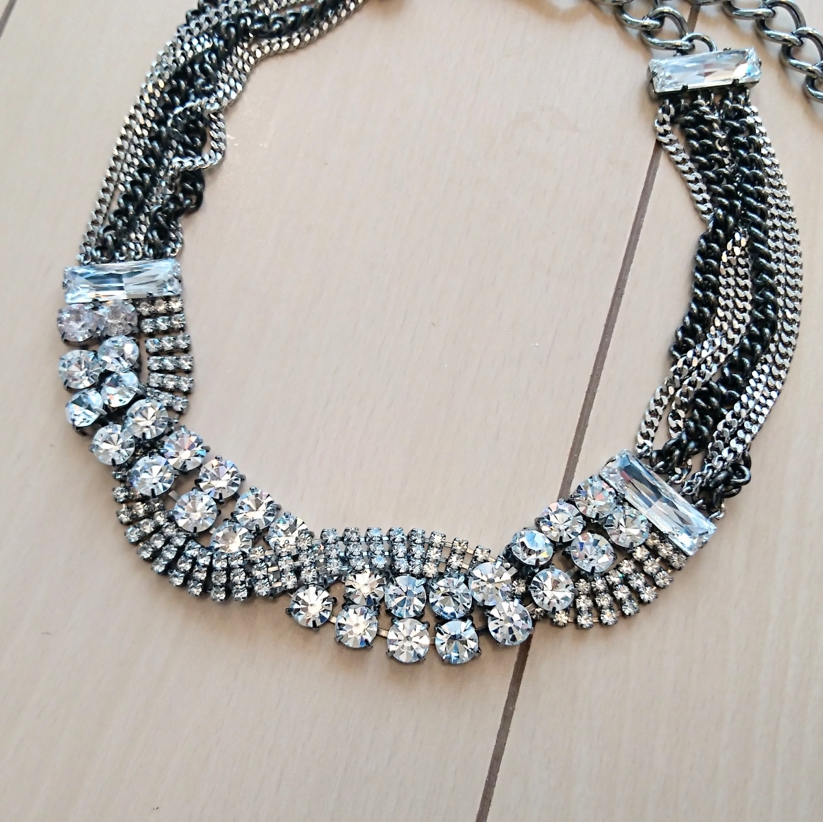  beautiful goods free shipping Dolce & Gabbana DOLCE&GABBANAbiju- choker necklace clear silver black 