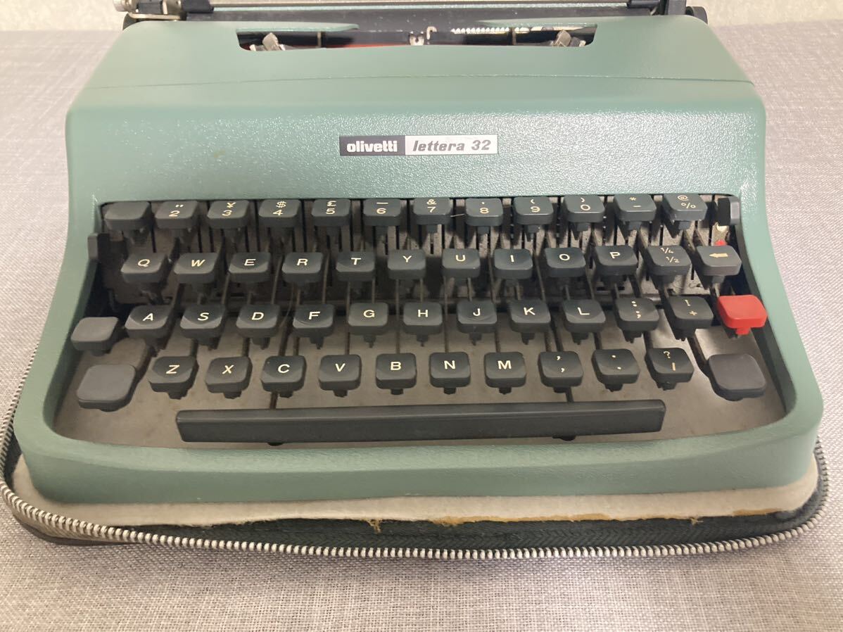  super ultra rare!! OLIVETTI lettera 32olibeti typewriter Vintage antique retro exclusive use case attaching 