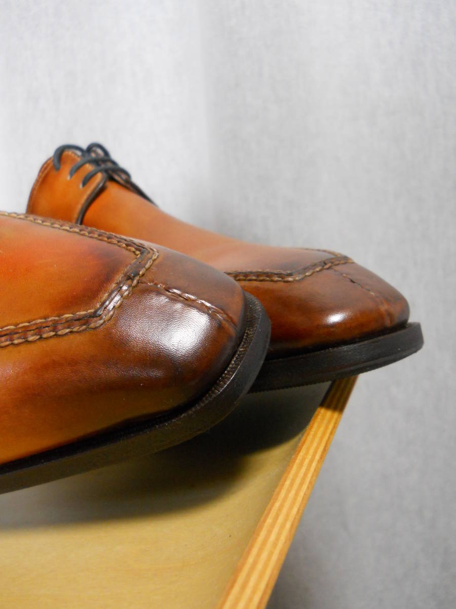 サントーニ レザーシューズ スキンステッチ入りUチップ 6 サントーニ レザーシューズ スキンステッチ入りUチップ 6