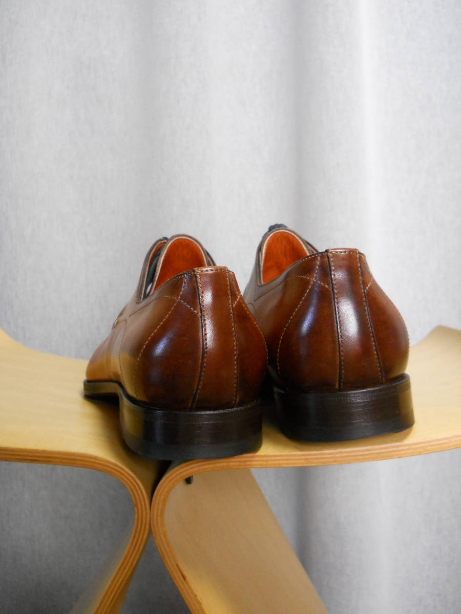 サントーニ レザーシューズ スキンステッチ入りUチップ 6 サントーニ レザーシューズ スキンステッチ入りUチップ 6