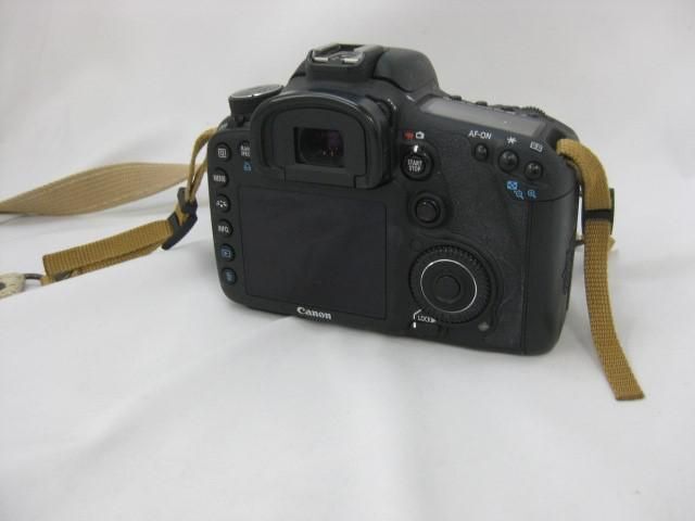 【同梱可】訳有 家電 Canon EOS 7D 一眼レフ カメラ 充電器 等 2点 グッズセットの画像2