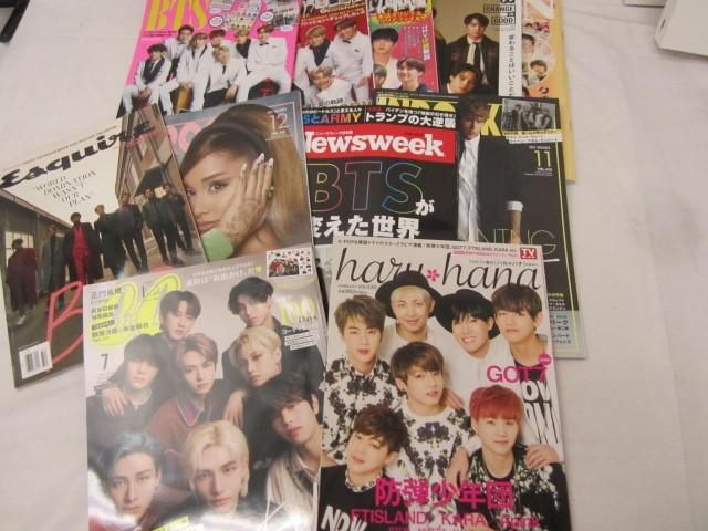 【まとめ売り 中古品】 韓流 BTS V テテ ジミン ZB1 他 DICON 掲載雑誌 BE MELTING POINT CD 等 グッズセット_画像2