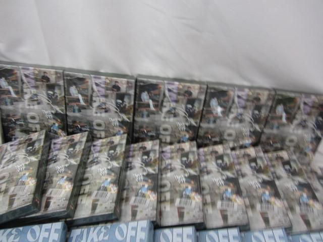 【まとめ売り 中古品】 韓流 TREASURE iKON 他 スリーブケース REBOOT CD TAKE OFF 等 未開封含む グッズセットの画像2