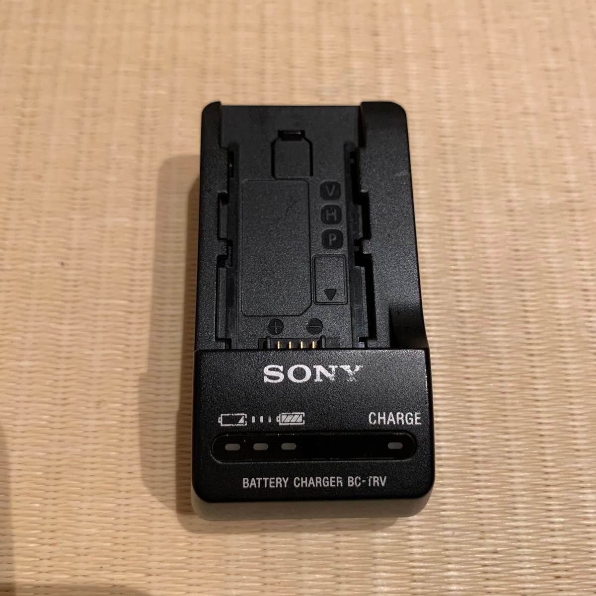 SONY ソニー BC-TRV バッテリーチャージャー 充電器　