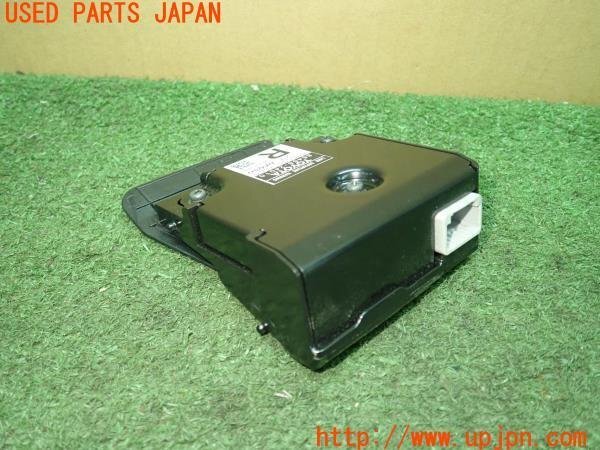 3UPJ=99060560]レクサス RC300ｈ(AVC10)前期 純正 フロントカメラ 86468-24010 中古_画像2