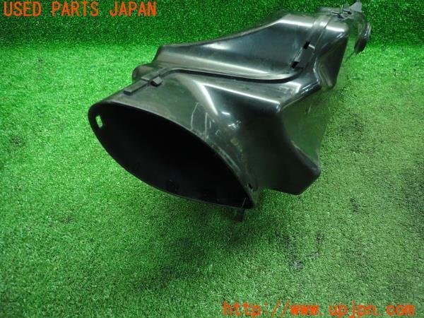 3UPJ=83400537]スズキ・GSX-R 1000(GT78A)逆輸入車 純正 右エアーインテーク エアーダクト フロントカウル 中古_画像3