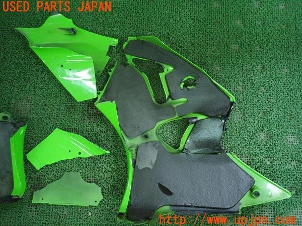 3UPJ=87490004]カワサキ・ニンジャ ZX-6R(ZX600J)逆輸入車 純正 サイドカウル 左右 ジャンク_画像5