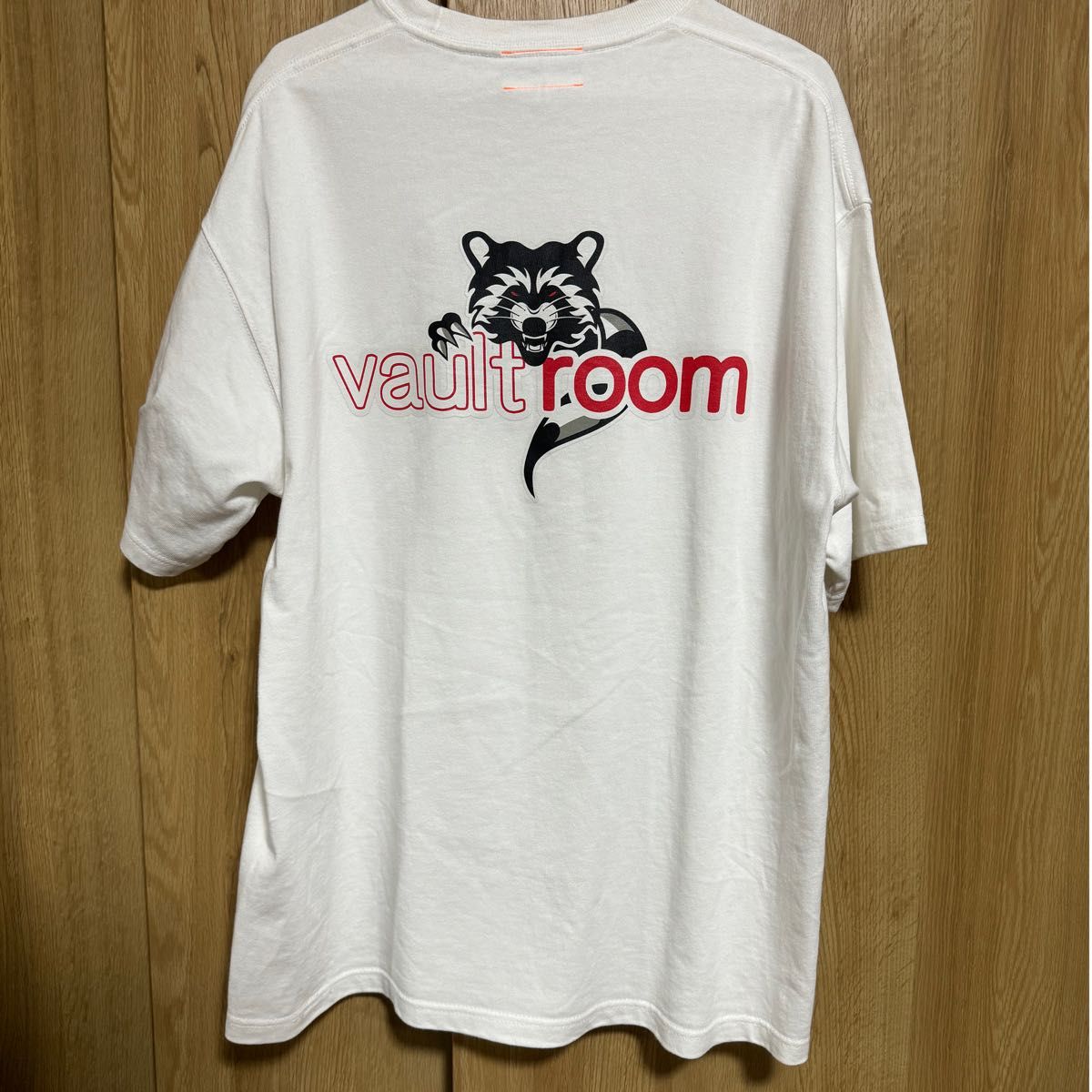 cr vaultroom tee crazyraccoon Tシャツ
