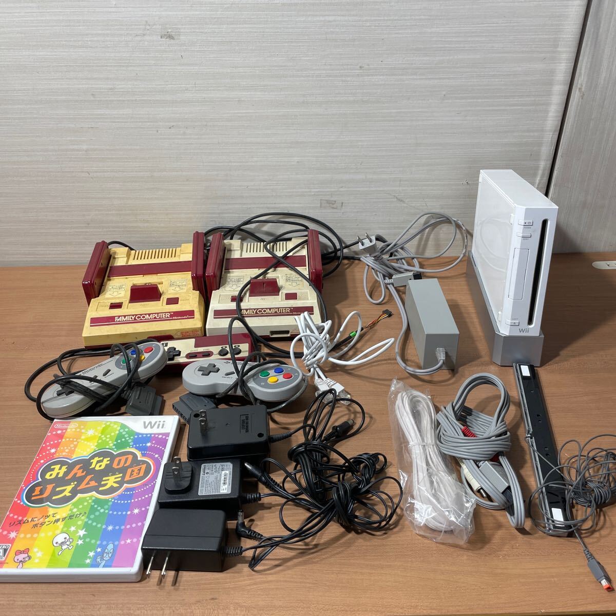 ゲーム機まとめ ファミリーコンピューター スーパーファミコン Wii ニンテンドー Nintendo ファミコン 任天堂 コントローラー その他の画像1