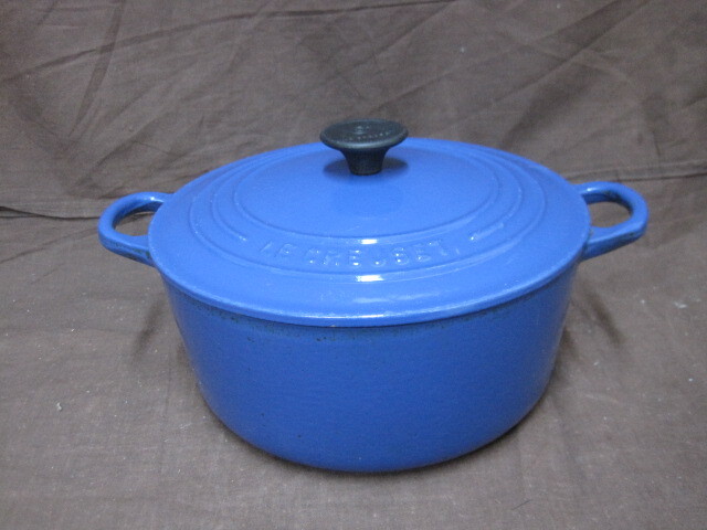 【A123】LE CREUSET ル・クルーゼ 両手鍋 ココット ロンド 22cm ホーロー鍋 調理器具 ブルー の画像1