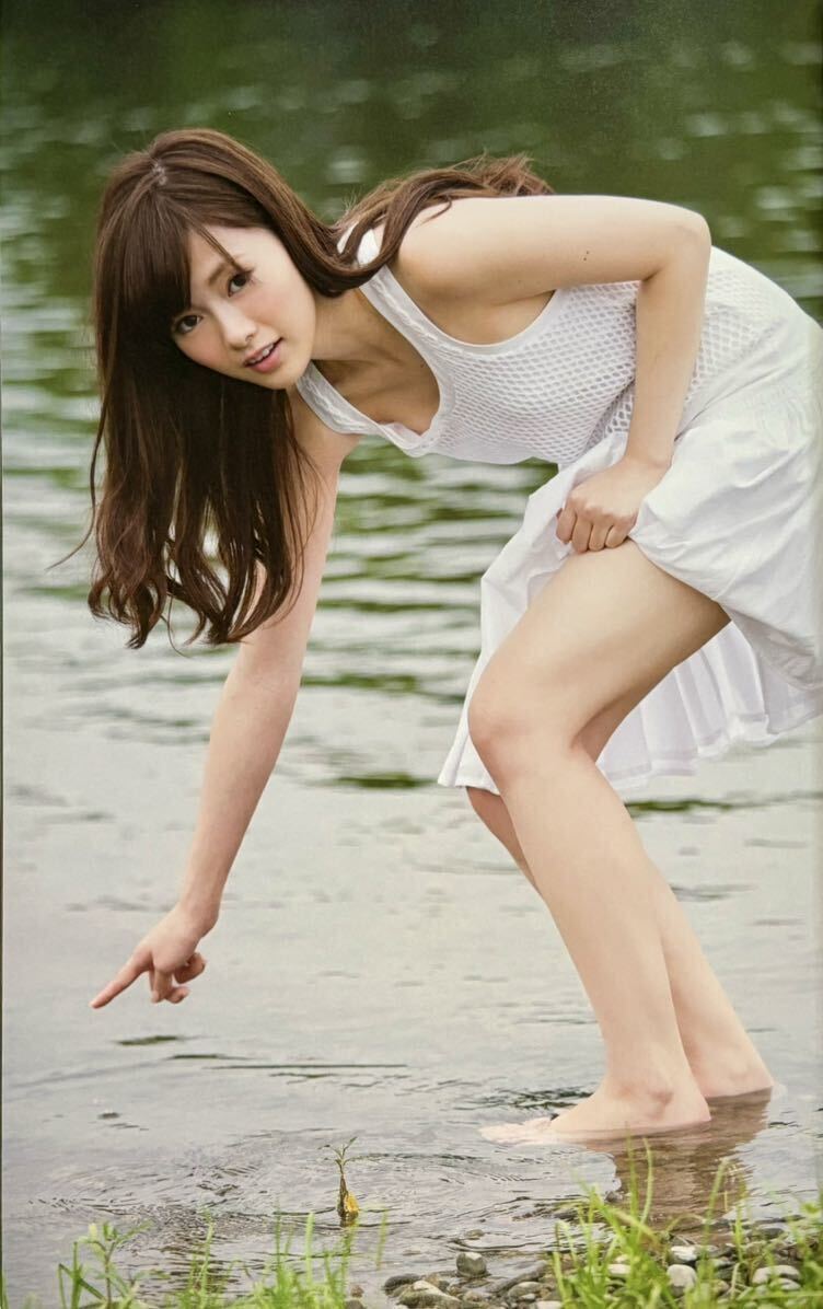 ☆ 白石麻衣 写真集 清純な大人 乃木坂46 美女 美乳 美尻 下着 セクシー グラマー 水着 送料230_画像3