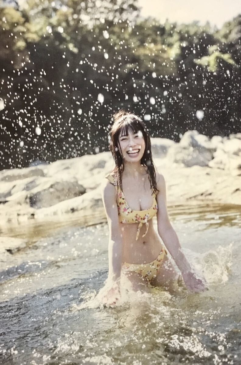 ☆ 東村芽依 写真集 見つけた 日向坂46 美女 美乳 美尻 水着 セクシー グラマー 送料230_画像9