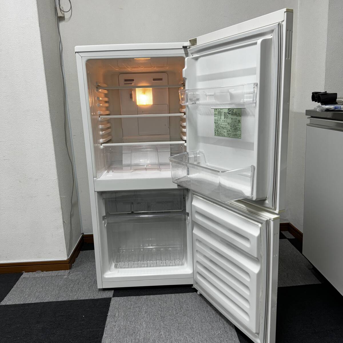 110L 2ドア冷蔵庫 無印良品 RMJ-11B 2013年製 自動霜取りファン式 一人暮らし 単身用 _画像4
