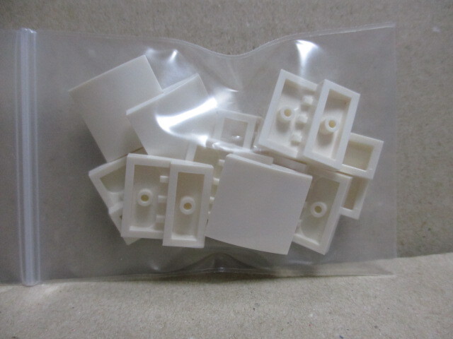 レゴ パーツ 2×2カーブスロープ 白10個 新品の画像1
